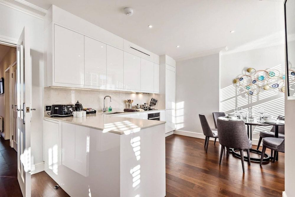 undefined Beautiful West London 3 bed Apartment 5