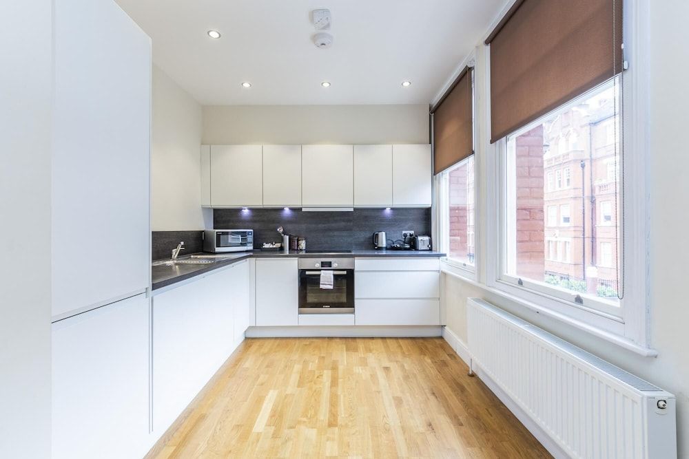 undefined Bright 3 Bedroom Apartment in Hammersmith 4