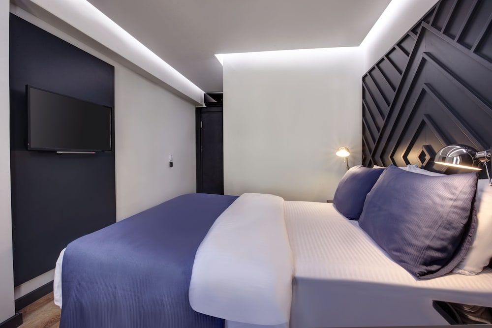 Xenia Hotel Istanbul Deluxe Room 2