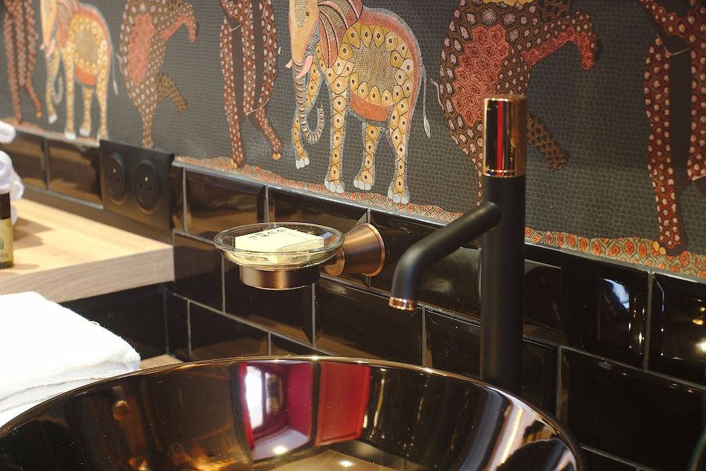 The Lord Byron Suite Luxury Apartment, Ensuite, Courtyard View 12