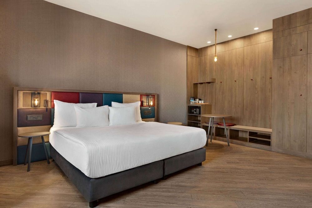 Room, 1 Double Bed, Accessible, City View (Mobility,Non-Smoking)
