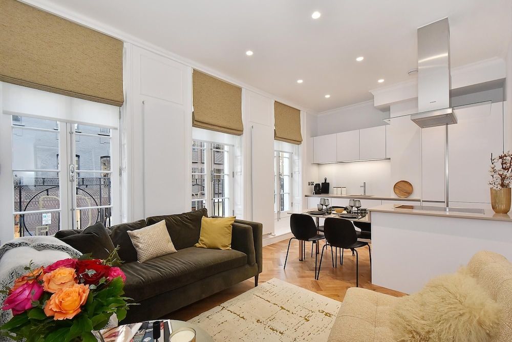 undefined Superb Mayfair 1 Bed 1 5 Bath 5 m Air Conditioned