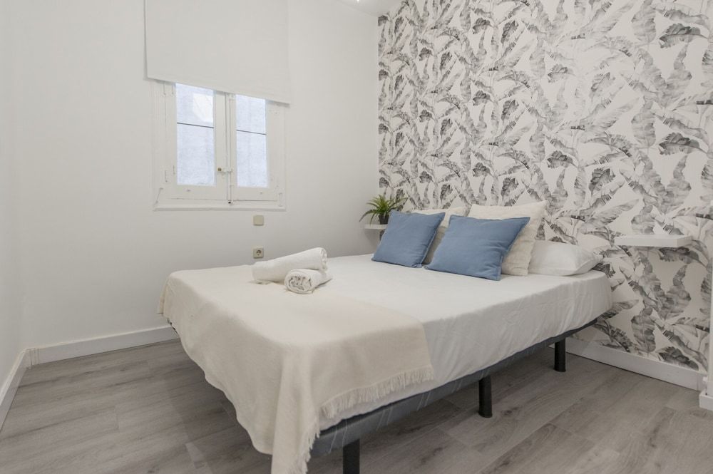 Chamberi Deluxe II Apartment, 3 Bedrooms, Balcony 9