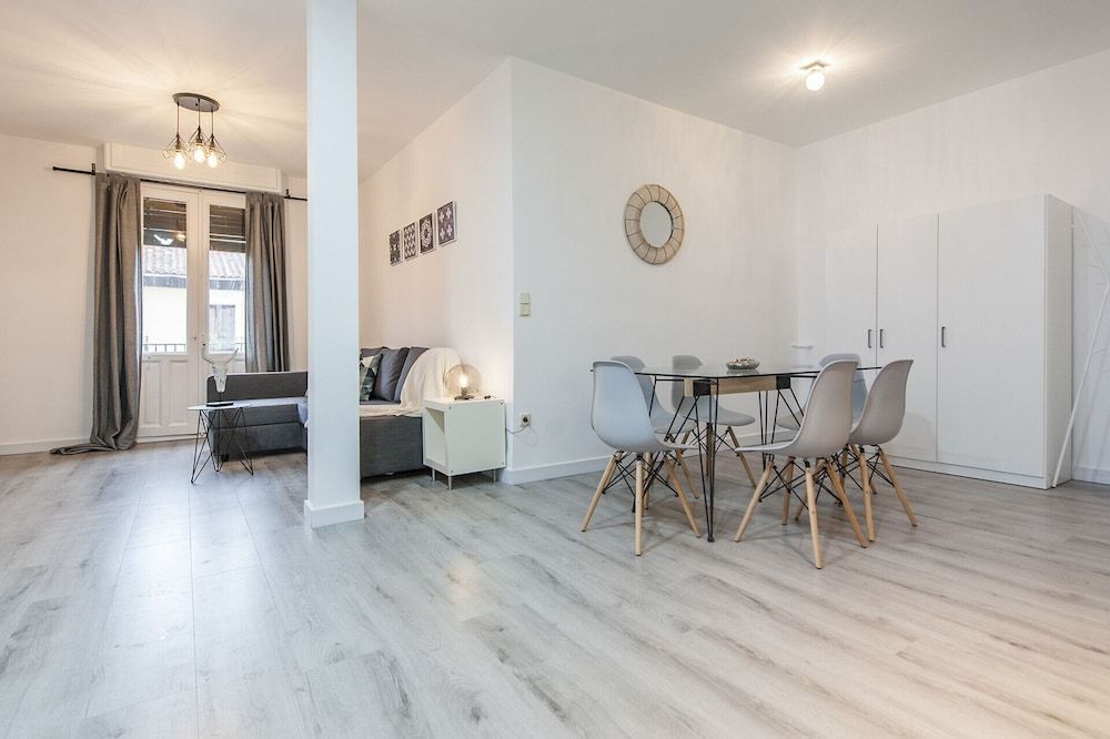 undefined Chamberi Deluxe II 4