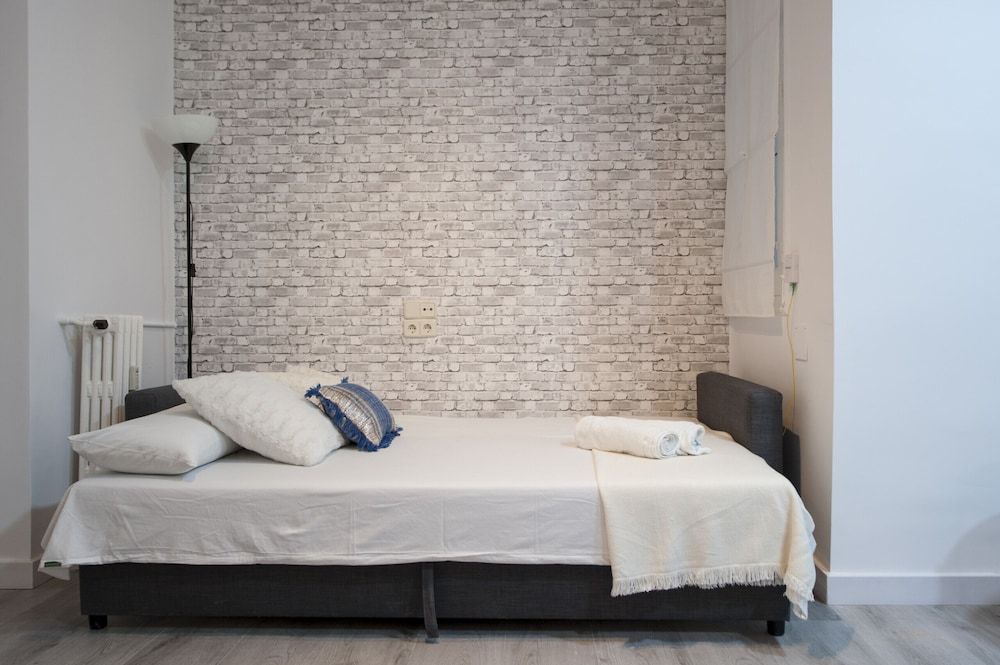 Chamberi Deluxe II Apartment, 3 Bedrooms, Balcony 8