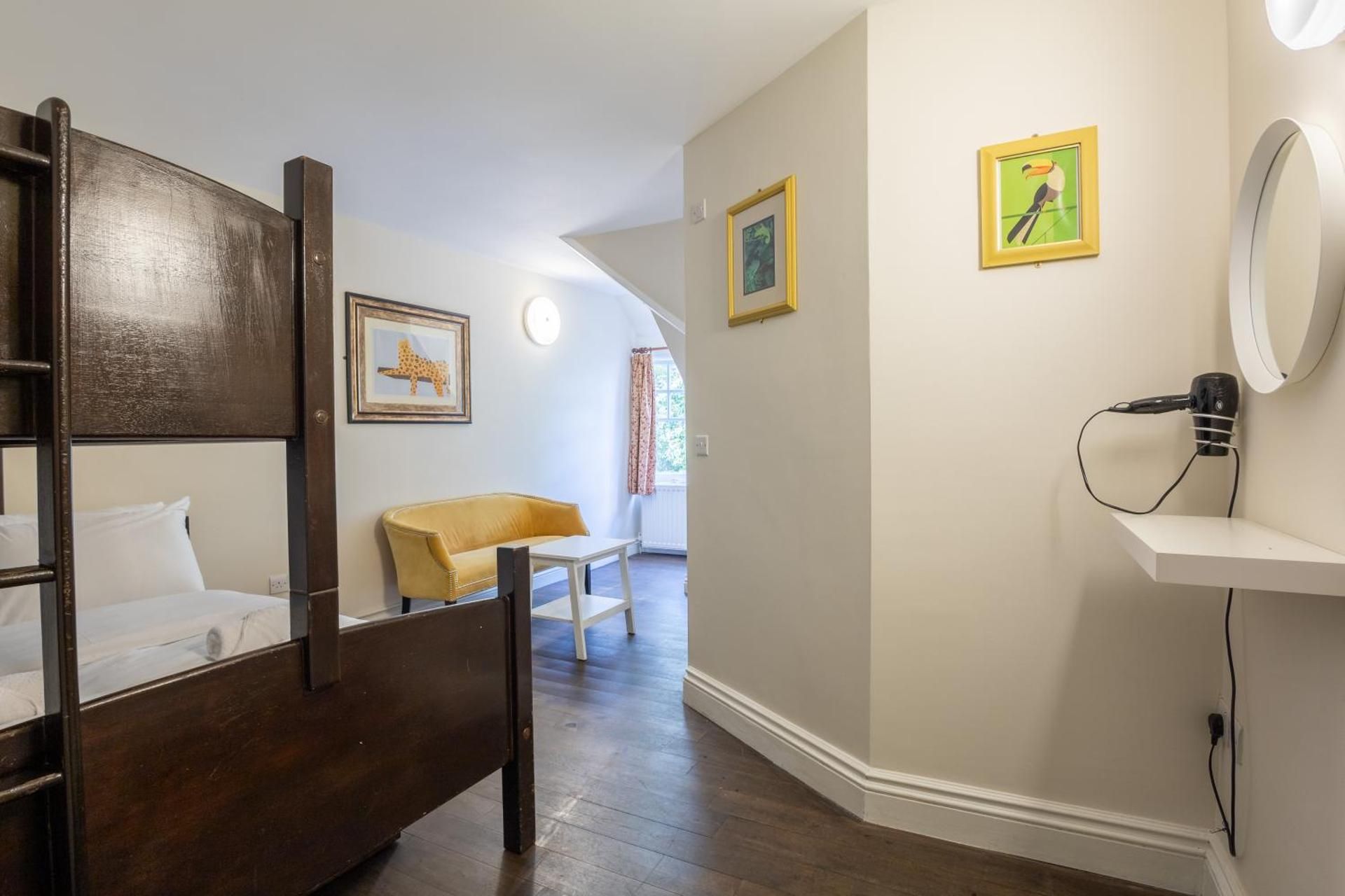 undefined Palmers Lodge Swiss Cottage - Hostel 6