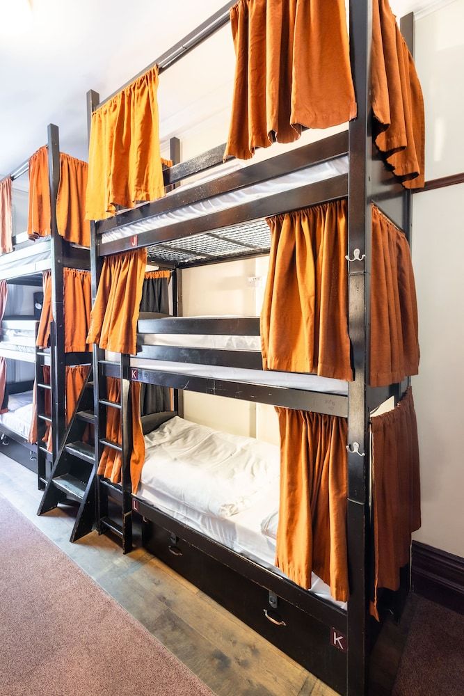 Shared Dormitory, Mixed Dorm (1 Bed in 6 Bed Dorm)