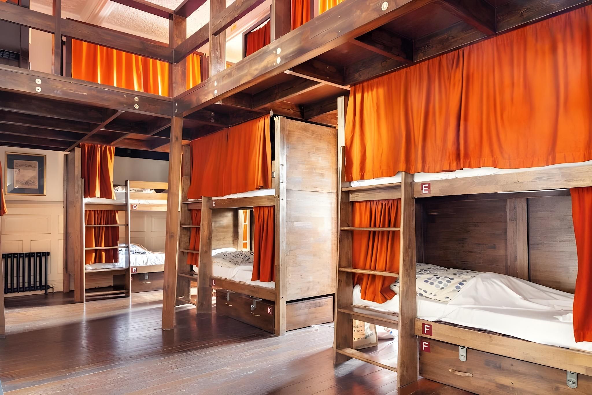 Bed in 14-Bed Mixed Dormitory Room