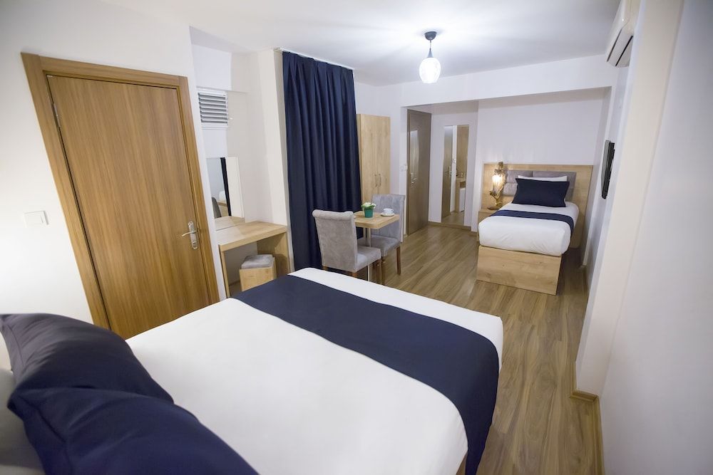 undefined Golden Street Hotel 3