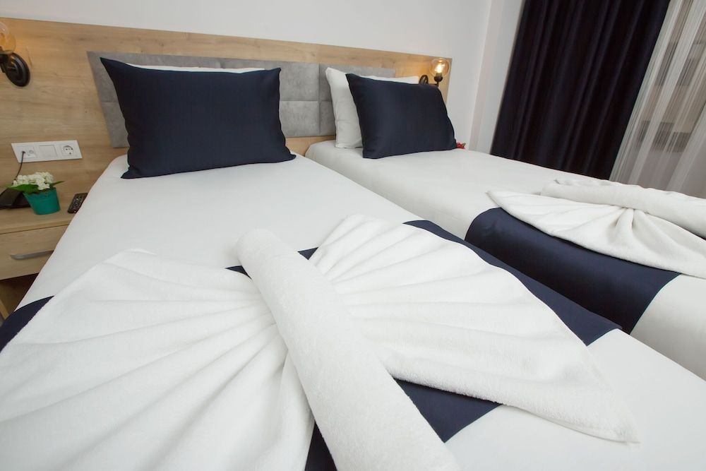 undefined Golden Street Hotel 10