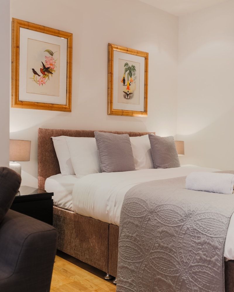 Monument by Excel Apartments Luxury Studio Suite 6