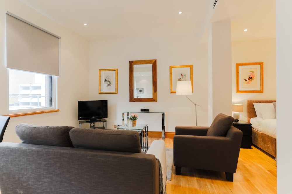 Monument by Excel Apartments Luxury Studio Suite 16