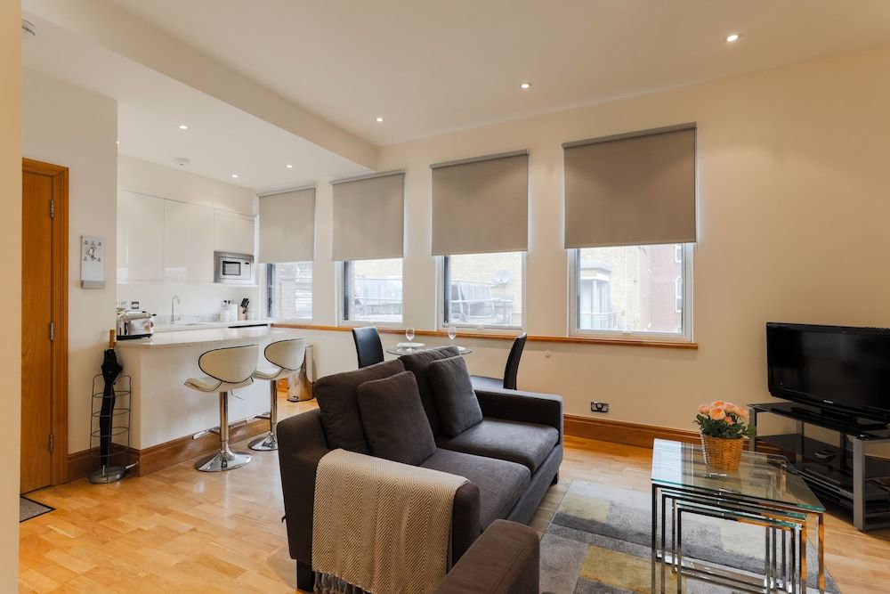 Monument by Excel Apartments Luxury Studio Suite 17