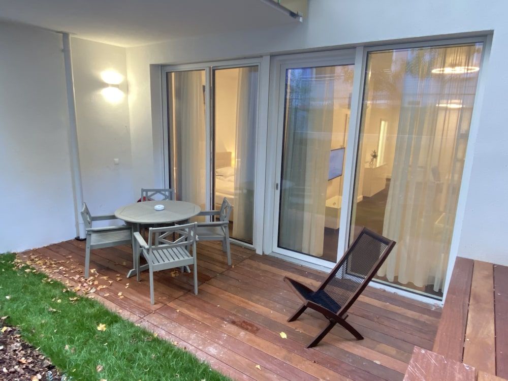 Steiner Residences Vorgartenstrasse Family Apartment, 1 Queen Bed with Sofa bed, Patio, Garden View 4