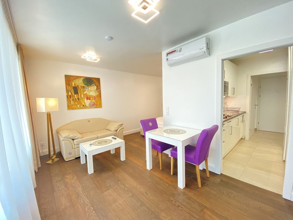 Steiner Residences Vorgartenstrasse Premium Studio, 1 Queen Bed, Balcony, Courtyard Area 23