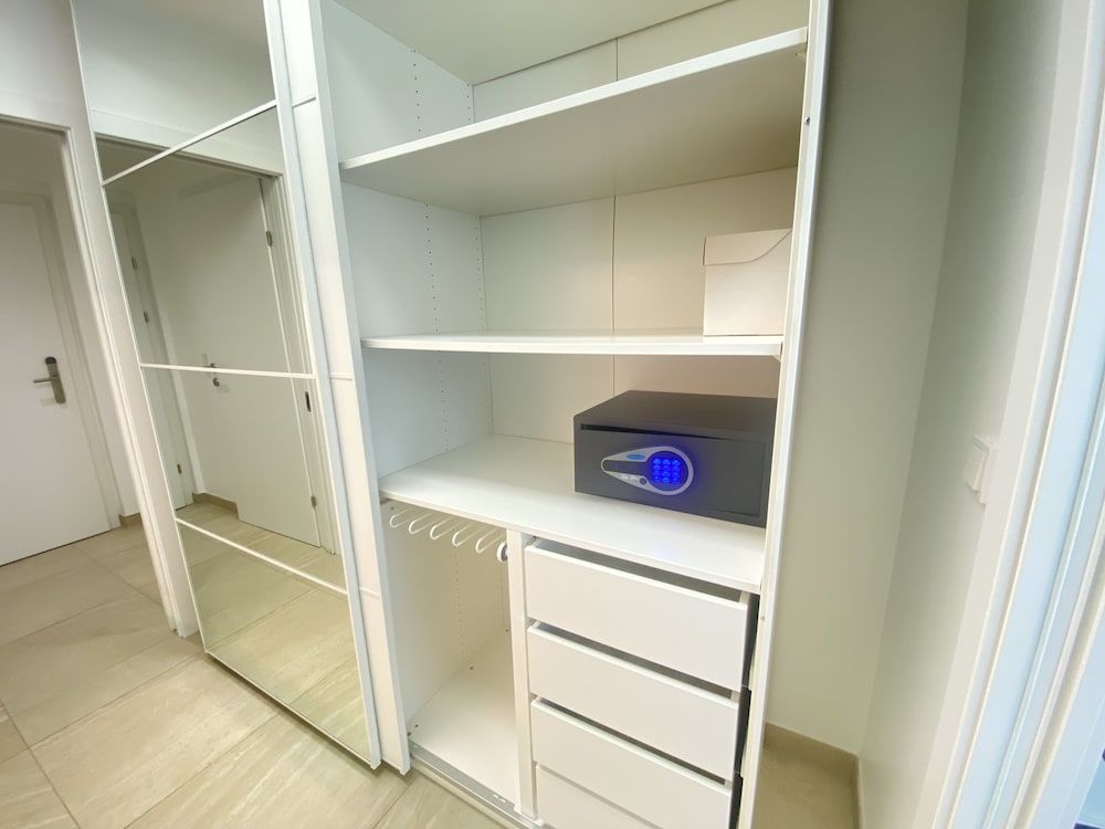 Steiner Residences Vorgartenstrasse Premium Studio, 1 Queen Bed, Balcony, Courtyard Area 24