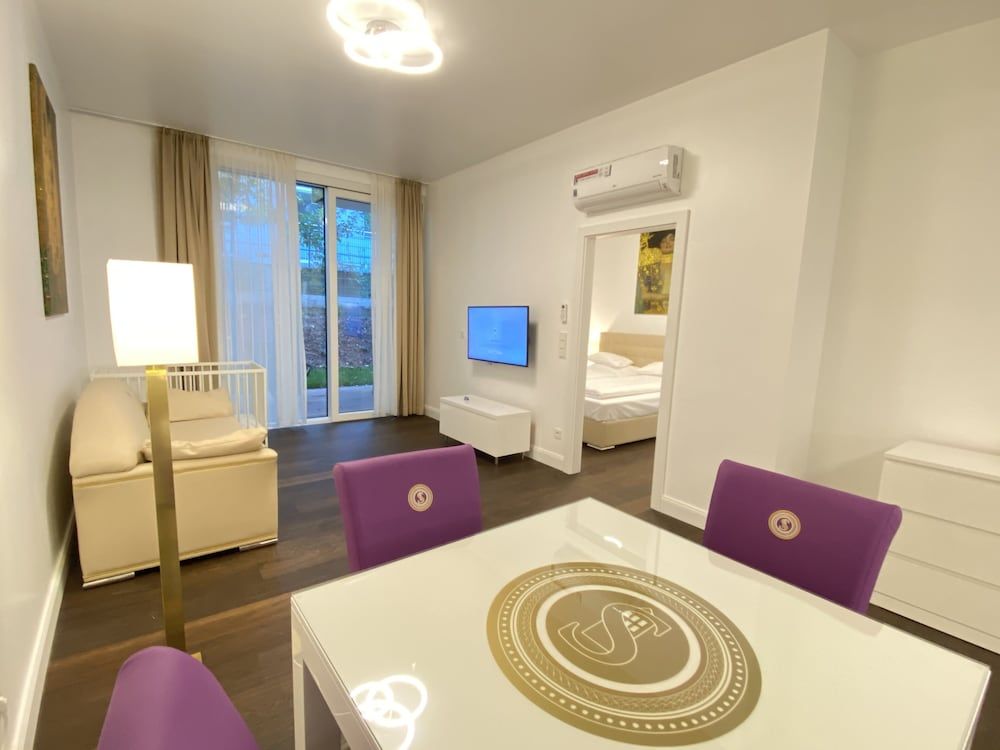 Steiner Residences Vorgartenstrasse Family Apartment, 1 Queen Bed with Sofa bed, Patio, Garden View 10