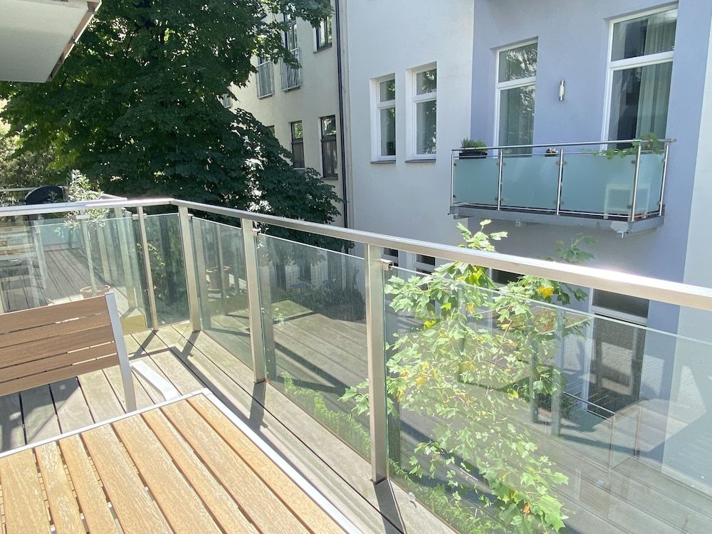 Steiner Residences Vorgartenstrasse Premium Studio, 1 Queen Bed, Balcony, Courtyard Area 12