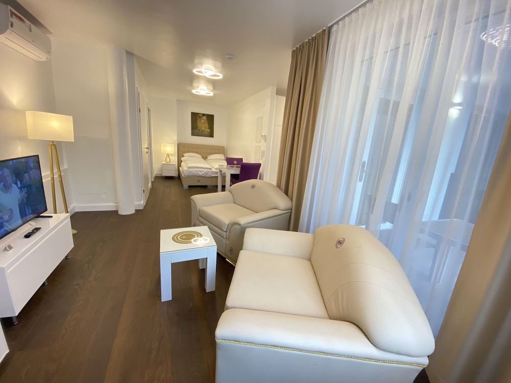 Steiner Residences Vorgartenstrasse Business Studio, 1 Queen Bed, Non Smoking, Courtyard Area 5