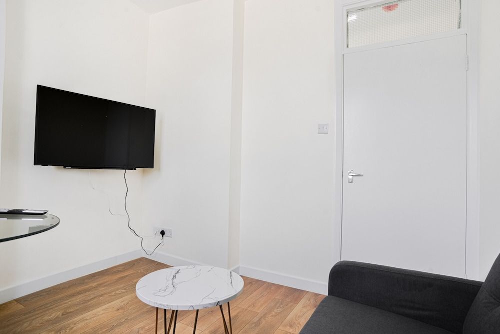 undefined Charming 1-bed Apartment in Euston 9