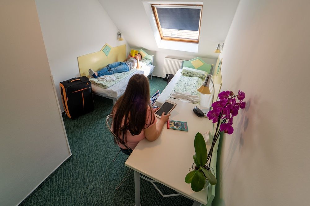 MP Hostel Budapest Standard Twin Room 2