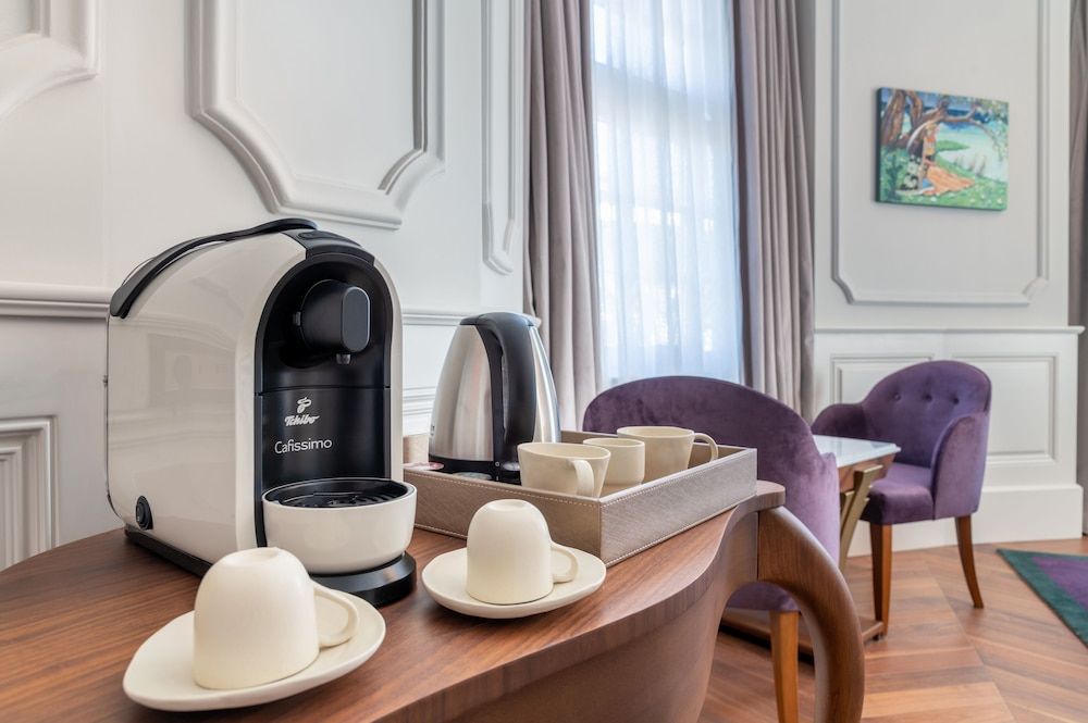 Orientbank Hotel Istanbul, Autograph Collection Deluxe Room, 1 King Bed 11