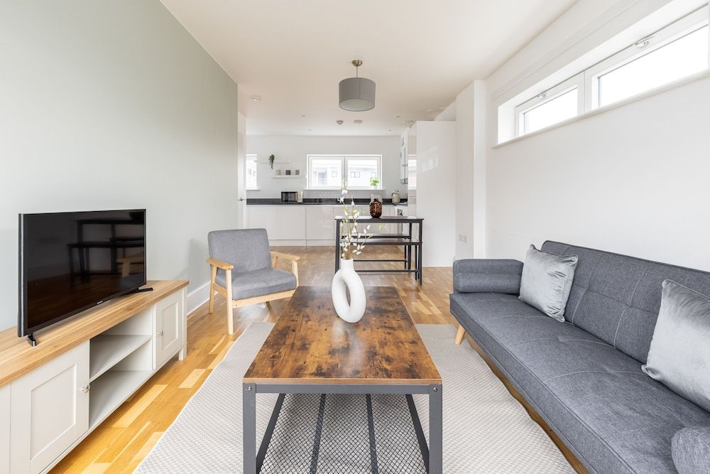 undefined The Bermondsey Flats 7