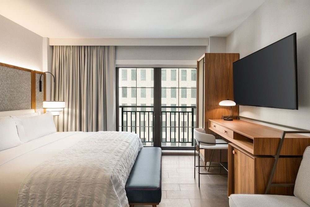 Le Meridien New York, Fifth Avenue Room, 1 King Bed, Non Smoking 3