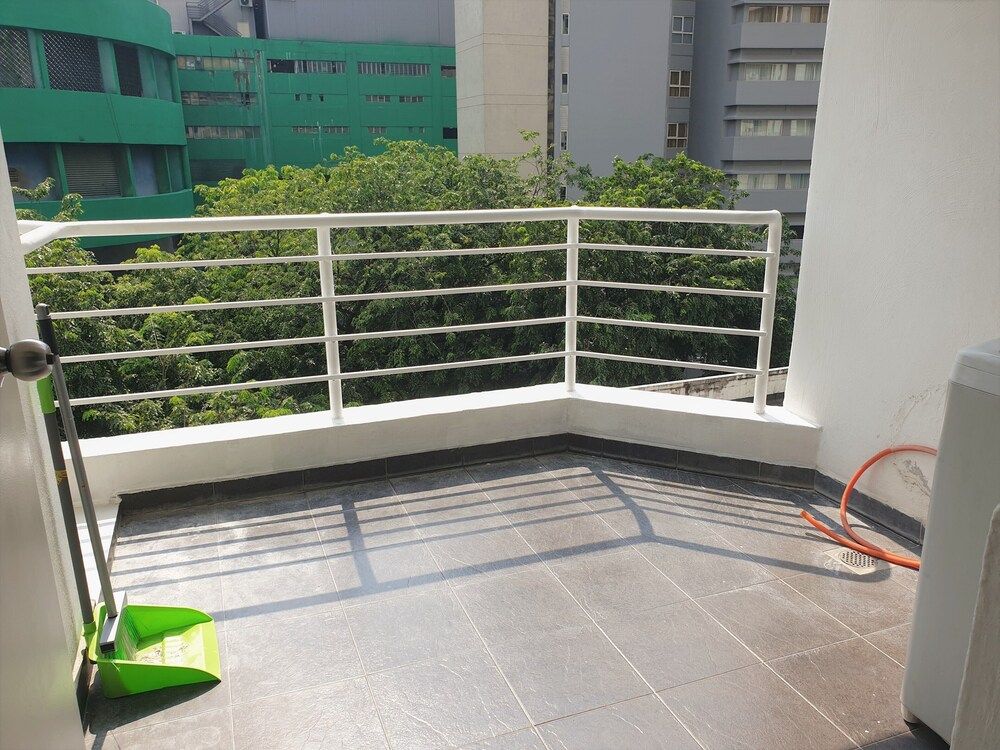 undefined Fahrenheit88 by Sarah's Lodge 5