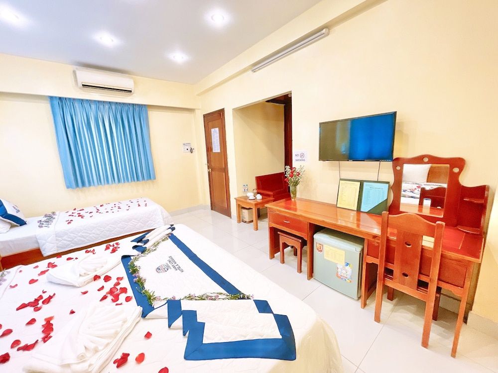 undefined Hanh Long 1 Hotel 3