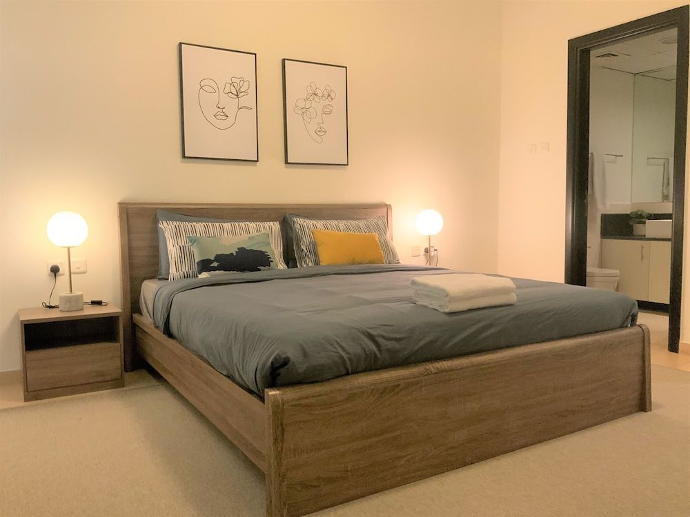 undefined DHLA - Modern 2BR balcony in Marina 5