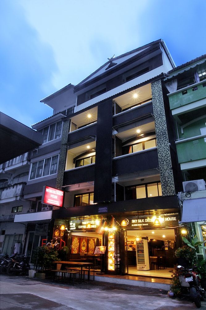 undefined Sky Silk Decoration House 8