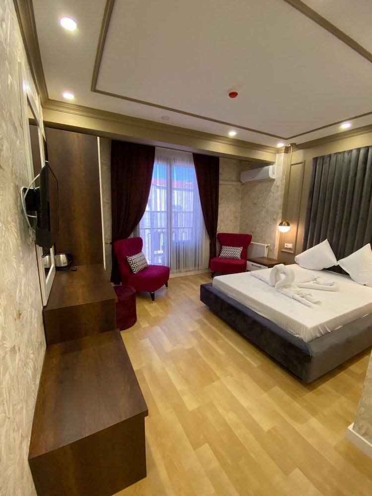 undefined Dymar Hotel 3