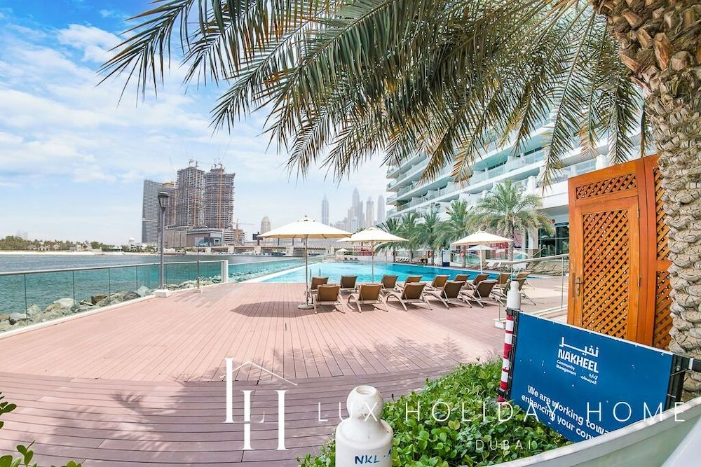 LUX Holiday Home - Azure Residence 4