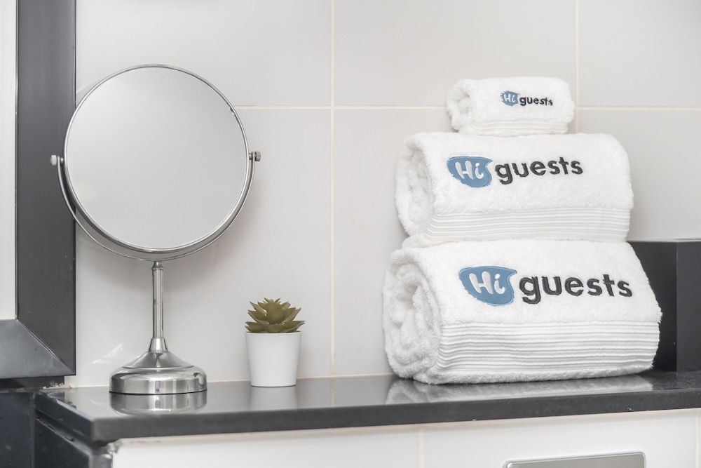 HiGuests - Damac Maison