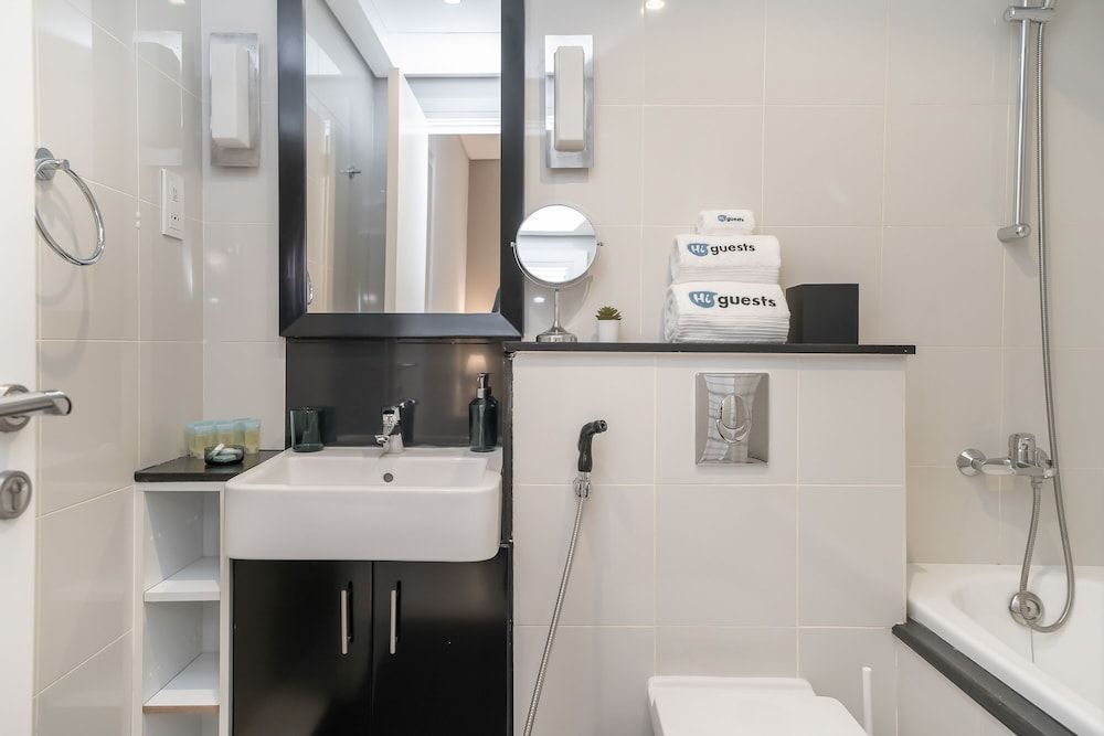 HiGuests - Damac Maison