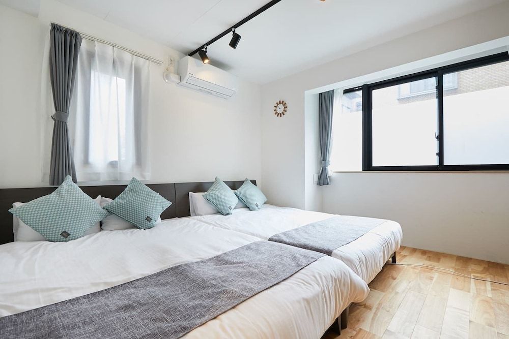 undefined A1 Maison Phillippe Shitaya 101 10