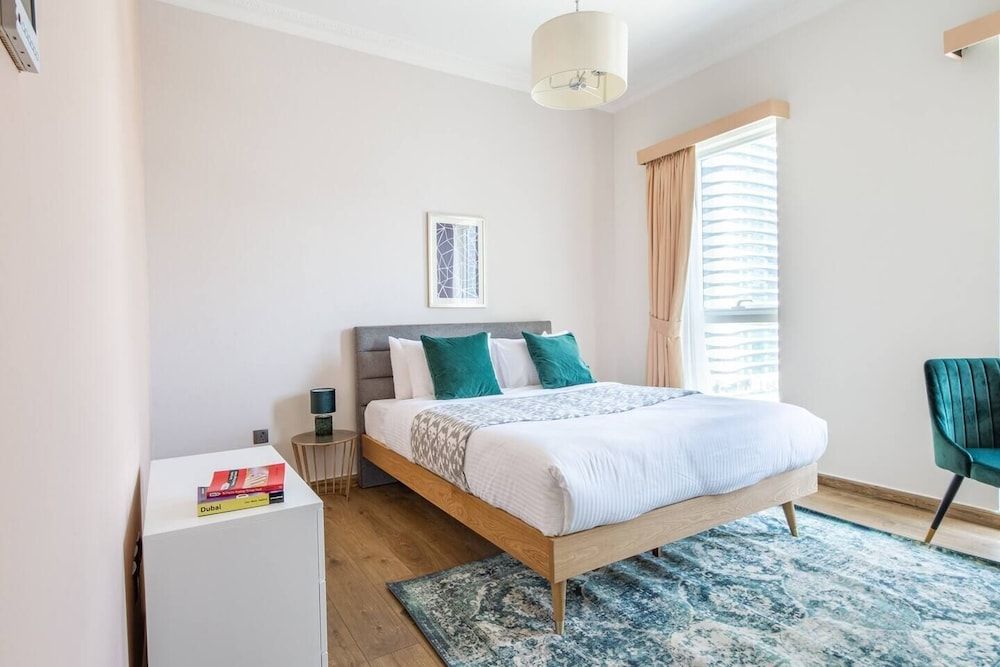 undefined Luxurious Living In This 2BR With Study in Downtown Dubai - Sleeps 5! 3