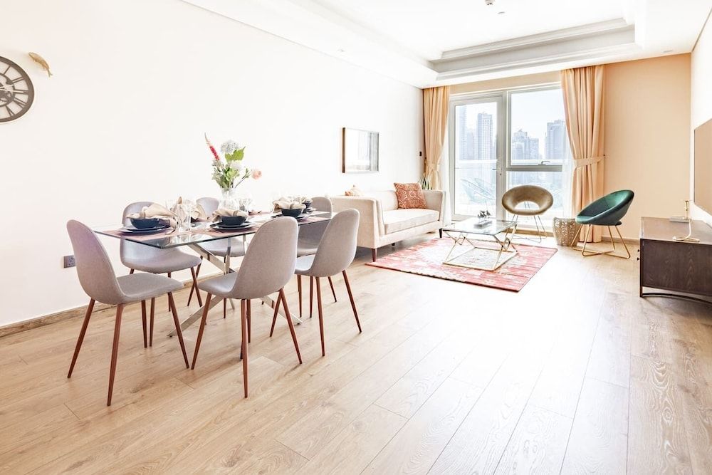 undefined Luxurious Living In This 2BR With Study in Downtown Dubai - Sleeps 5! 9