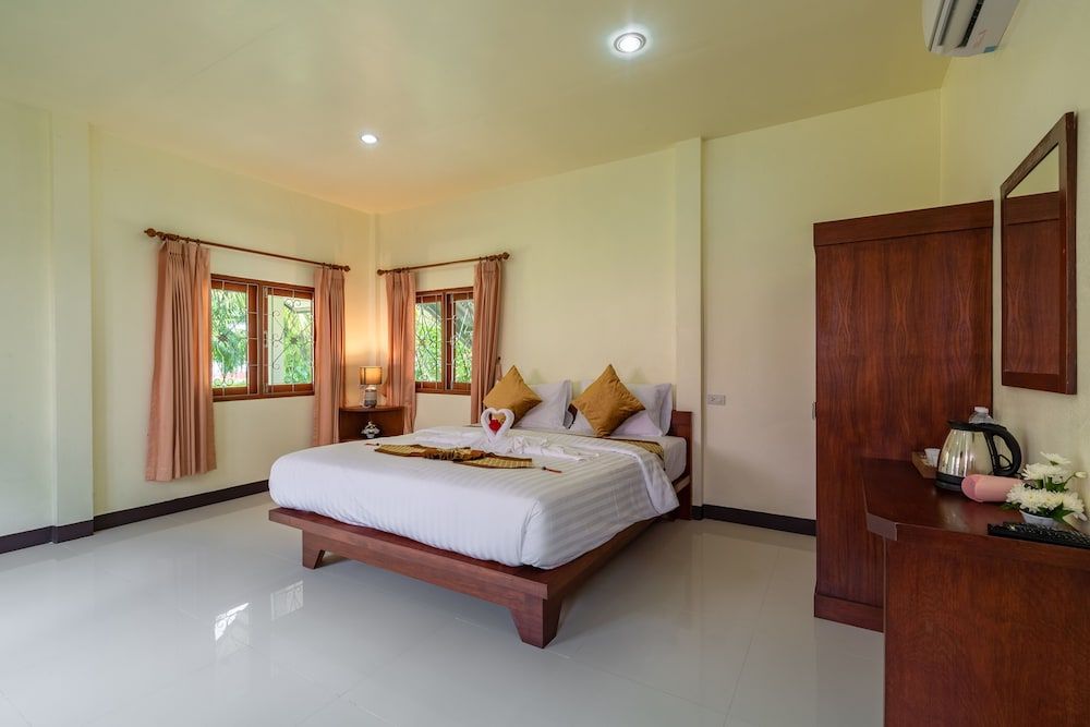 Green Garden House Deluxe Double Room, Non Smoking 2