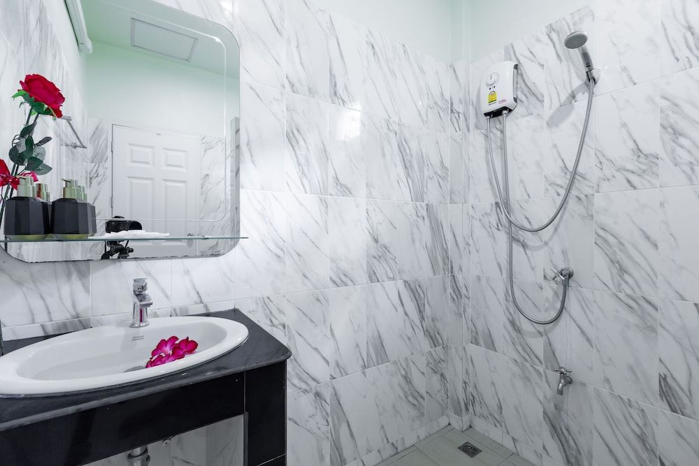 Green Garden House Deluxe Double Room, Non Smoking 8