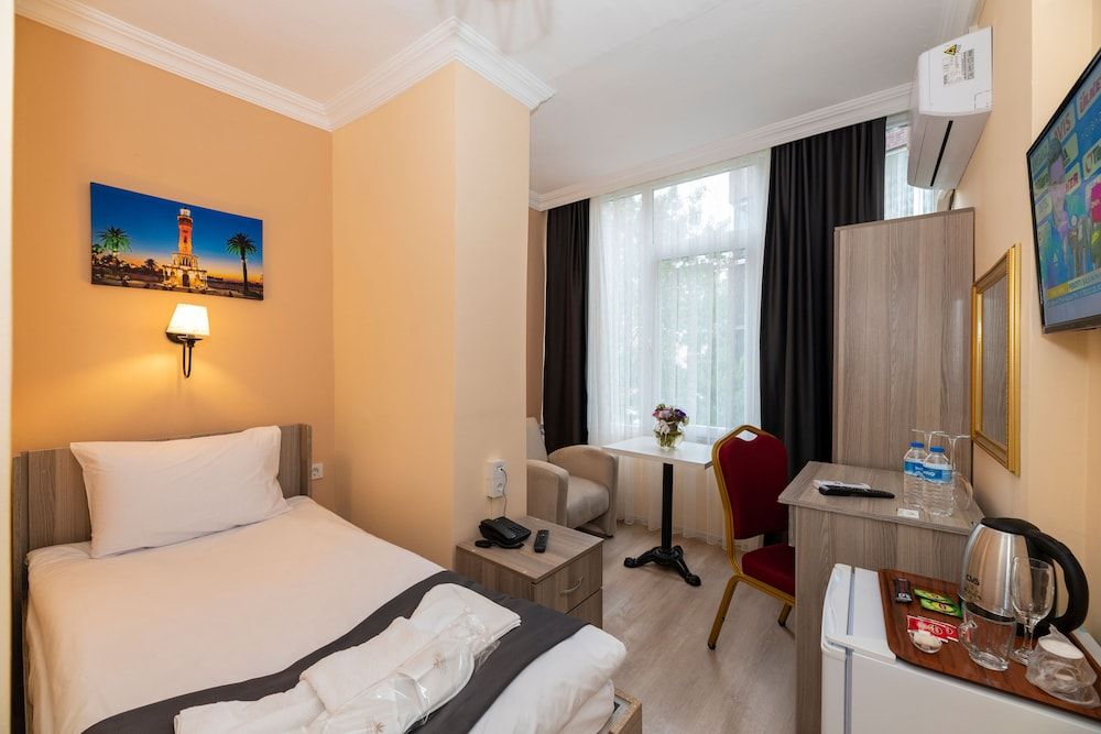 undefined Golden Flower 2