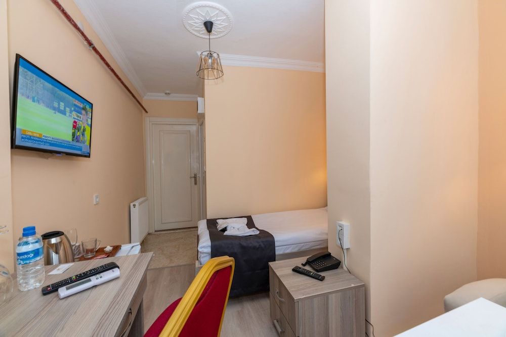 undefined Golden Flower 9