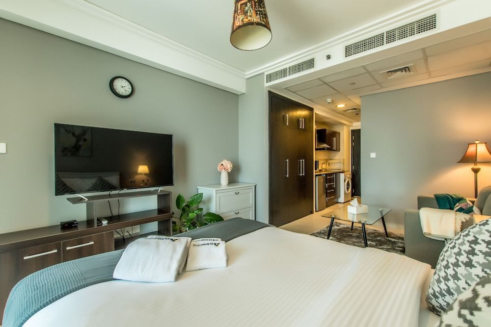 undefined Goldcrest Views 2 7