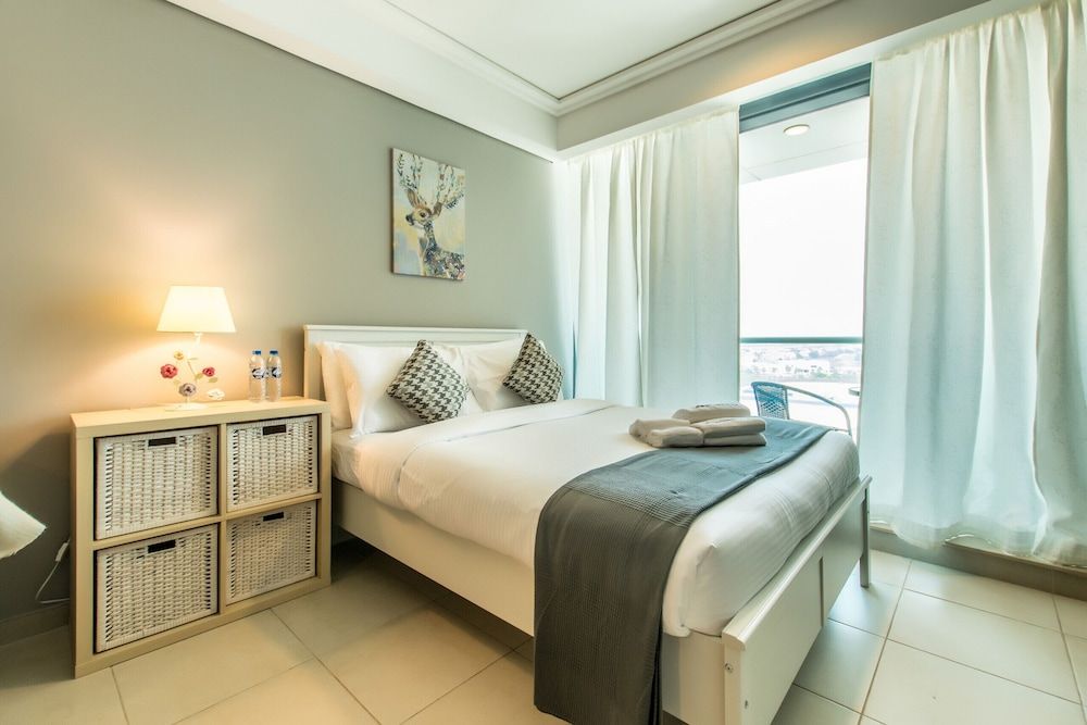 undefined Goldcrest Views 2 8