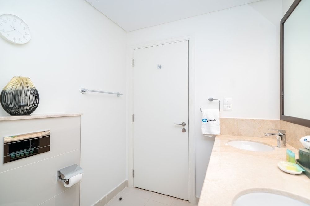 HiGuests - Boulevard Crescent Tower 2 Classic Apartment 11