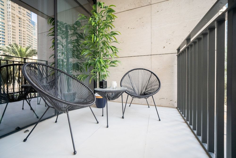 HiGuests - Boulevard Crescent Tower 2 Classic Apartment 10