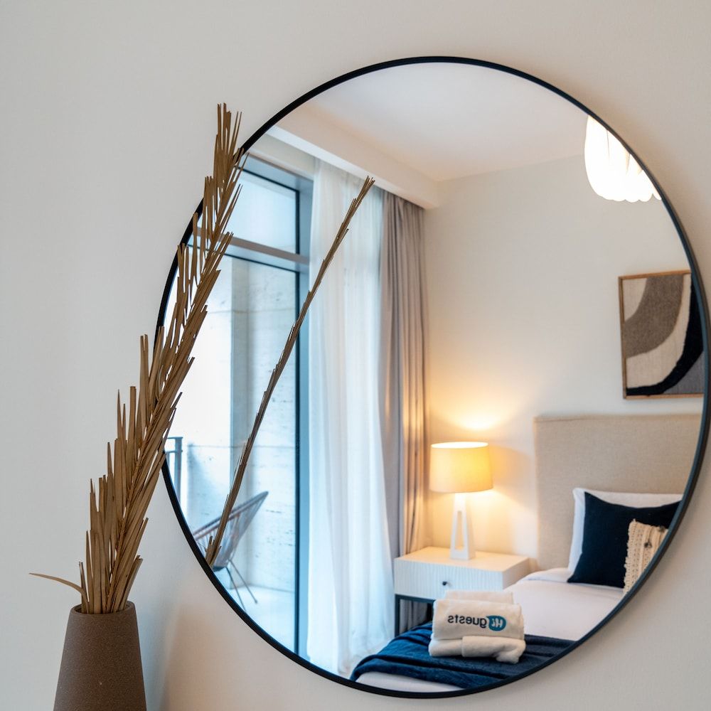 HiGuests - Boulevard Crescent Tower 2 Deluxe Apartment 17