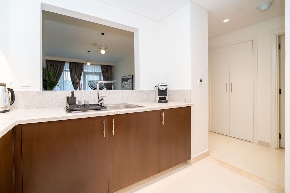 HiGuests - Boulevard Crescent Tower 2 Classic Apartment 15