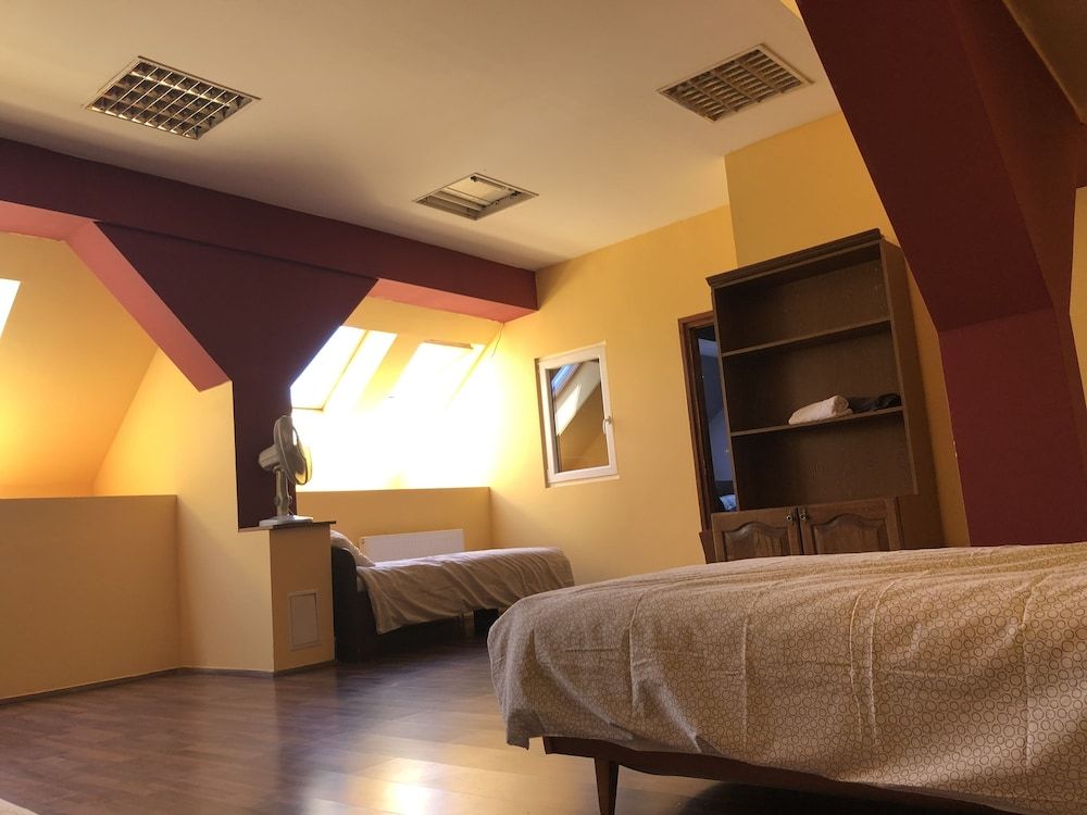 undefined Konvoj Szálló 5